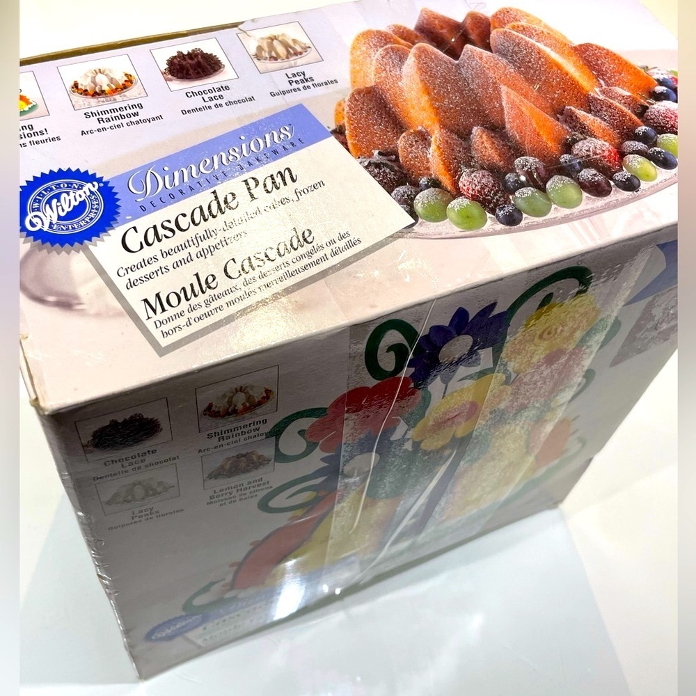 *NEW* Metal Wilton Dimensions Decorative Bakeware Cascade Pan